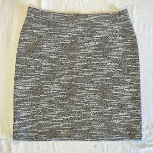 LOFT Black, Gray and White Textured Pull On Pencil Skirt Women’s Medium
